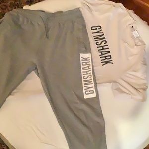 Mens Gymshark sweats joggers in grey medium with grey medium tee. Very cool!